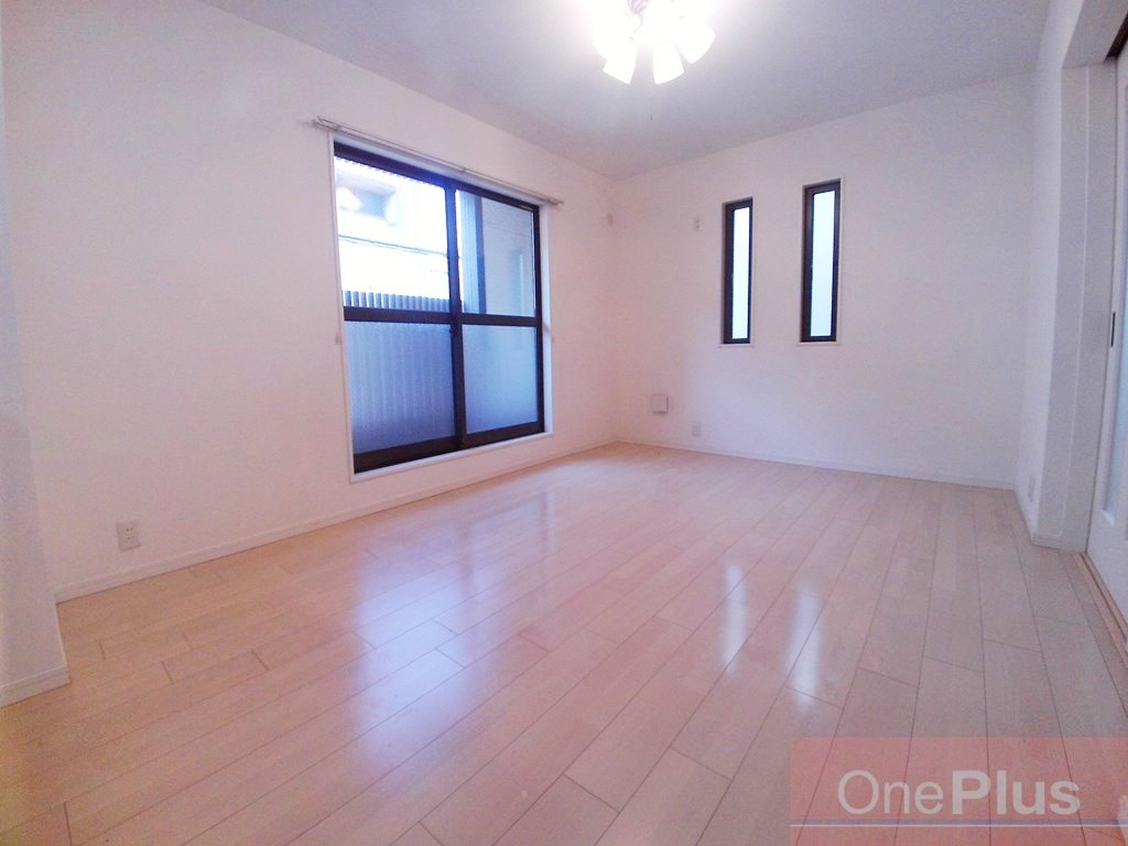 ベルク魚崎の居間・リビング