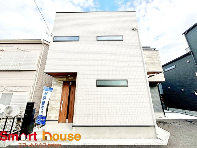 文京2棟 屋上バルコニー NO,1の外観|オシャレな外観は、人の目を引くだけではなく自慢したくなりますね！植木を置いたりアレンジは、自由です。自分の好みに仕上げましょう♪
