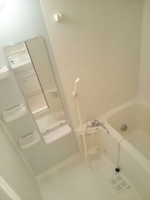 【浴室】 | フルールスＡ