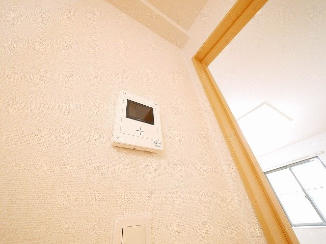 クラージュのセキュリティ|モニター付きインターホン