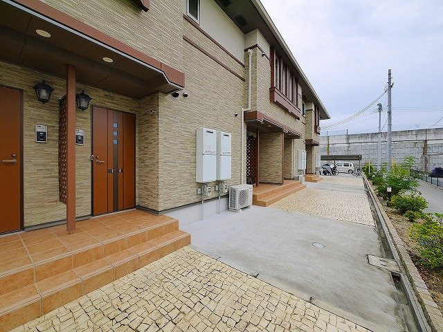 クラージュのその他共用部分|玄関周りです