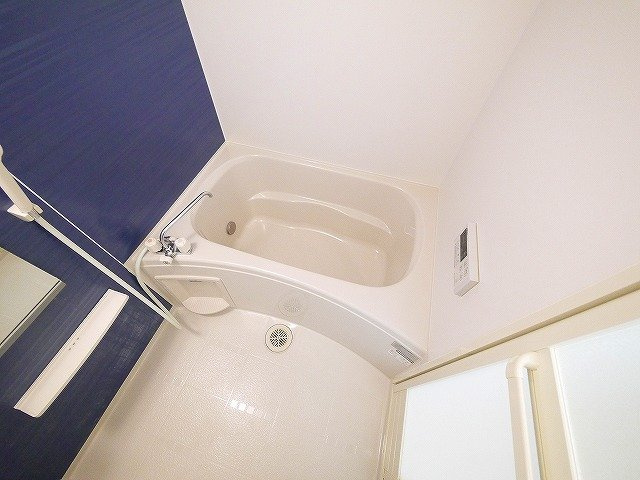 クラージュの浴室|コンパクトで使いやすいお風呂です