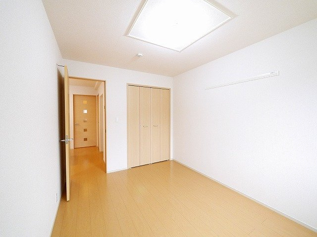クラージュの洋室|きれいな洋室です