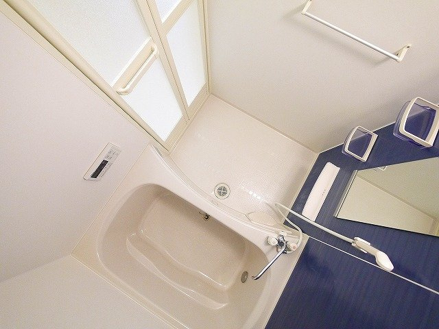 クラージュの浴室|日々の疲れを癒すお風呂付です