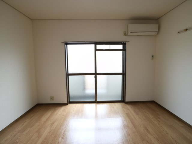 アストロプラザⅣの居間・リビング