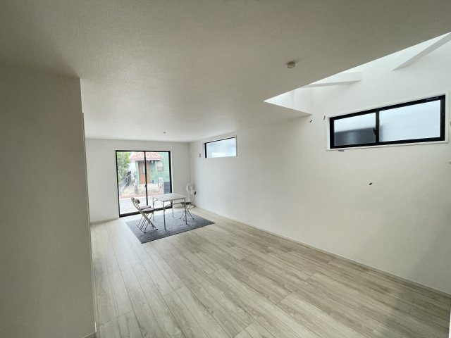 Ricca西区こも原町1期｜名古屋市の戸建ならホームアップの居間・リビング