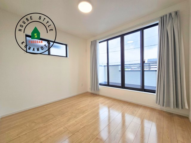 熊本市北区麻生田5丁目第1-4棟（1号棟）　の寝室|主寝室には収納力に優れたクローゼットがありますので、お部屋もすっきり片付きます。