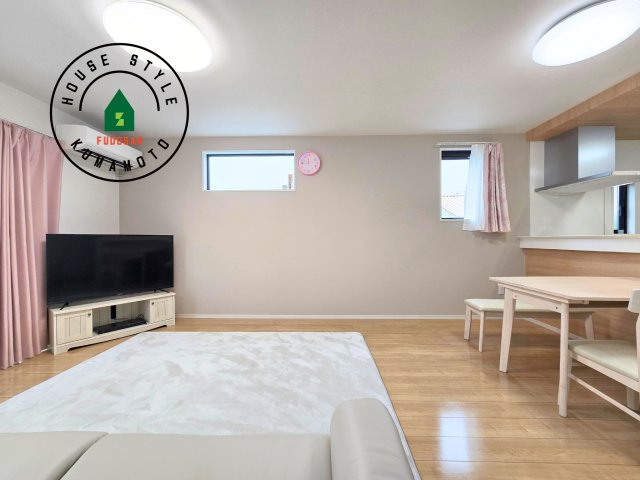 熊本市北区麻生田5丁目第1-4棟（1号棟）　の居間・リビング|多くの時間を過すことになるリビングだからこそ、いつも穏やかな空間・解放感が味わえ毎日が充実します。