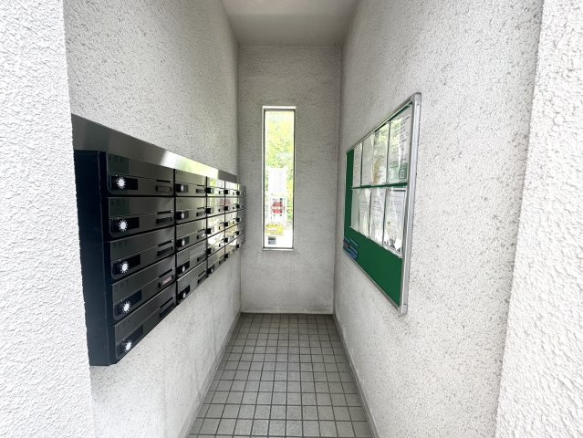 ライオンズマンション香澄町ガーデンのその他共用部分|郵便受け