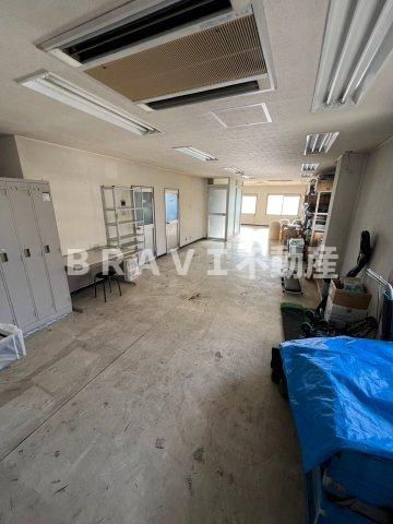 JESCO今里ビル　BRAVI不動産の内装