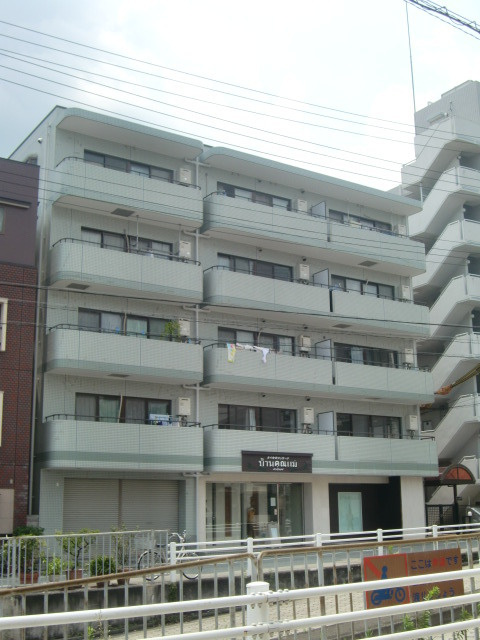 ローレル甲南の外観