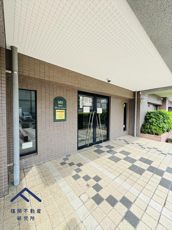 ロワールマンション箱崎２のエントランス