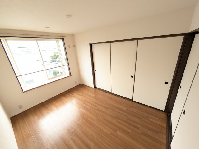 シャルマン元町の洋室