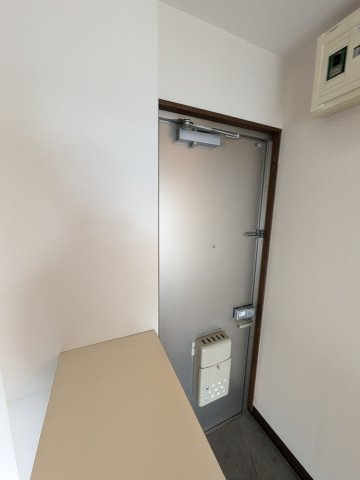 シャルマン元町の玄関
