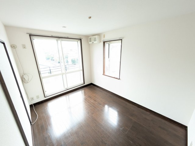 シャルマン元町の居間・リビング