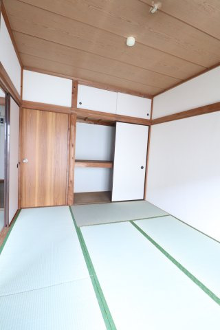 第2ニイヤスカイハイムの和室