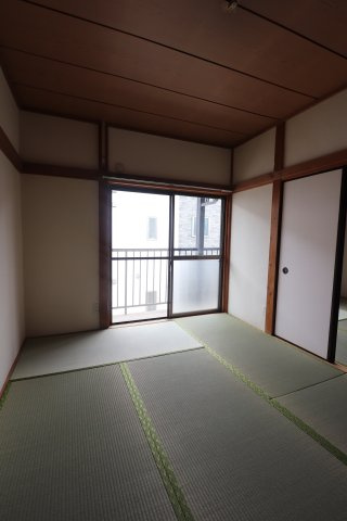 第2ニイヤスカイハイムの和室