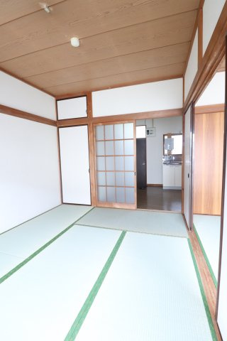 第2ニイヤスカイハイムの和室