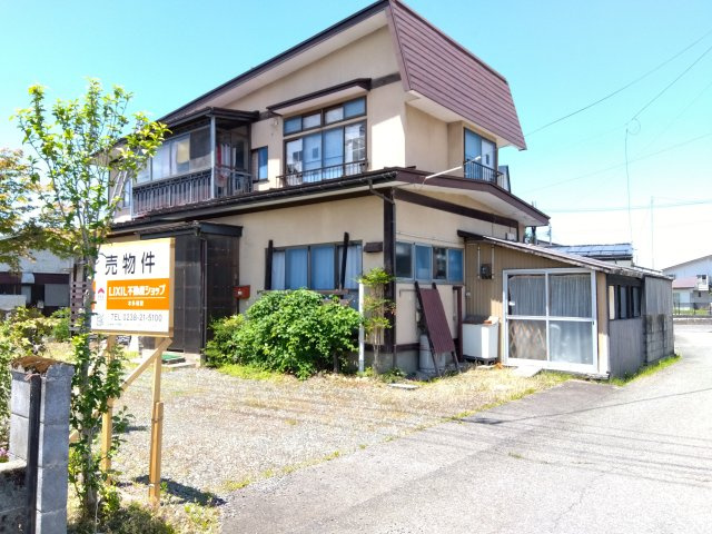 米沢市城西１丁目　二階建て住宅の外観