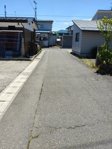 米沢市城西１丁目　二階建て住宅のその他|前面道路　南側