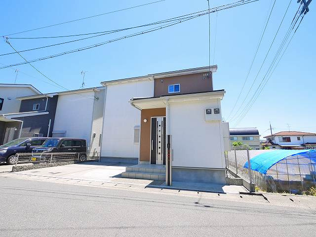 東九条町戸建の外観|キレイな外観です。