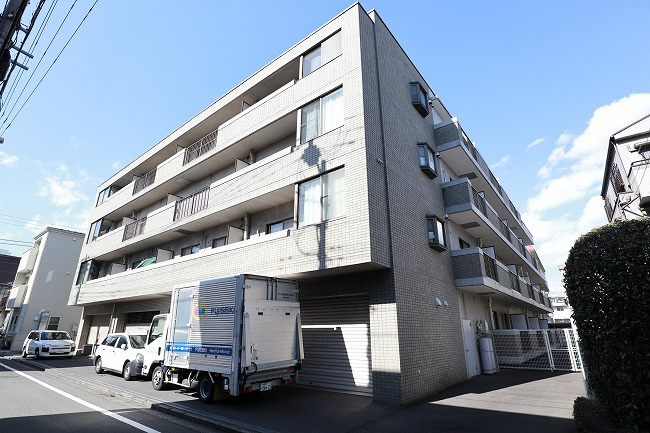 ウエスタンコートハウスの外観