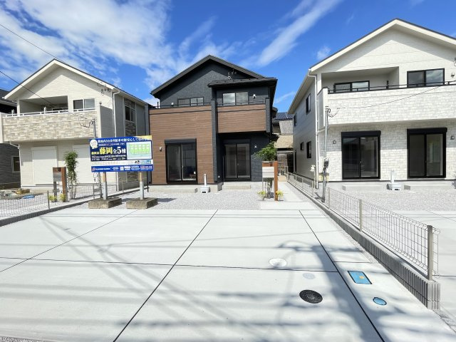 藤岡市藤岡（全5棟）4号棟の前面道路含む現地写真