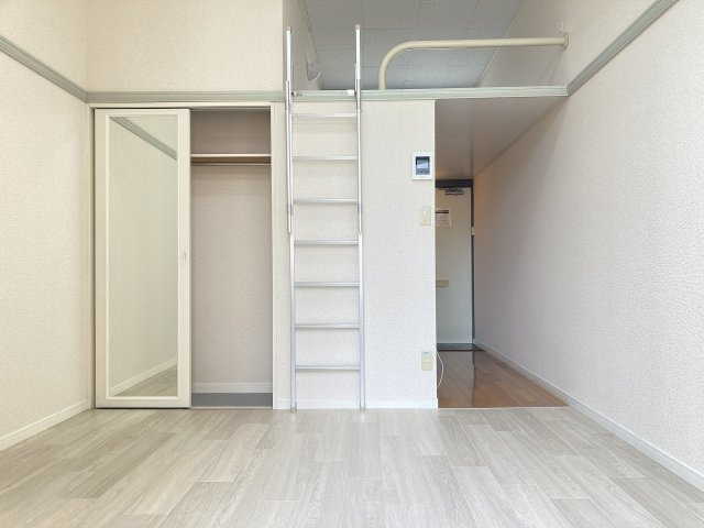 HINOKI‐桧‐の洋室