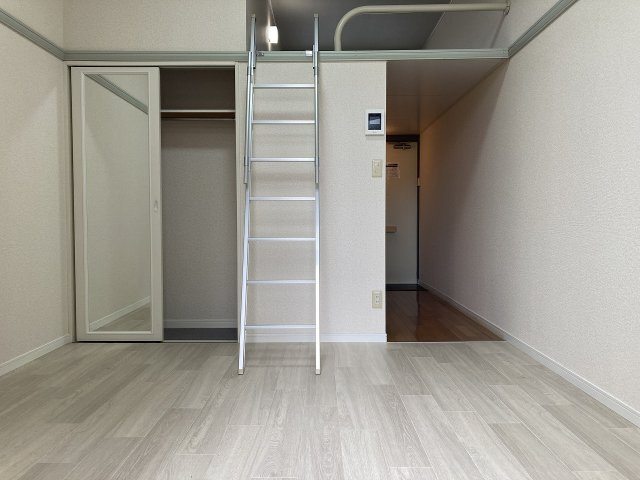 HINOKI‐桧‐の洋室