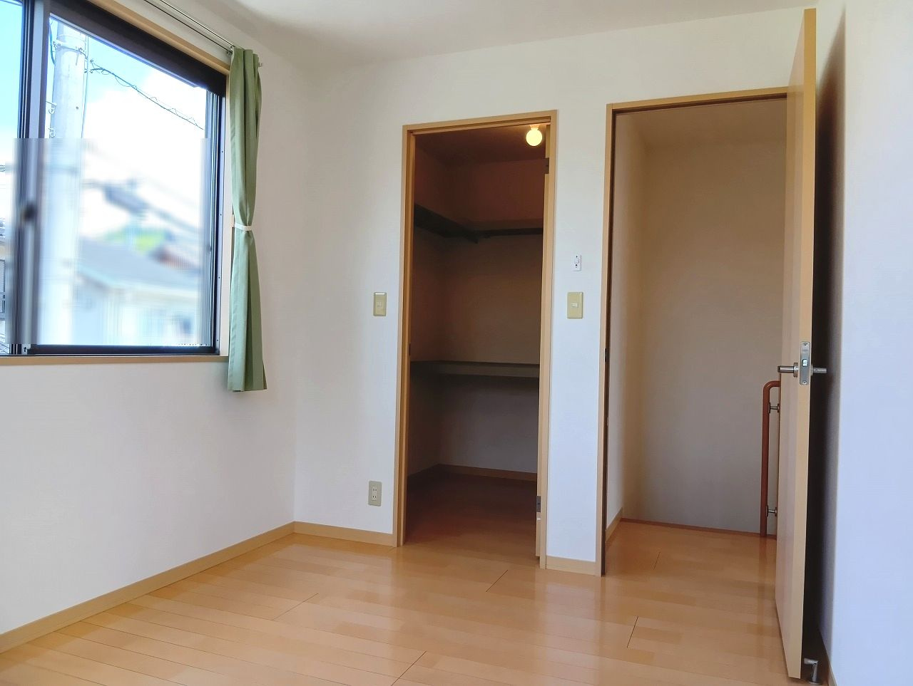 シンフォニーB棟の洋室|使い勝手のいい洋室です