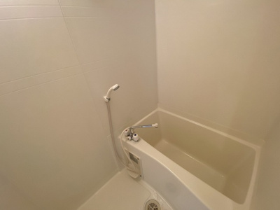 【浴室】 | ローズフラット | 別号室の写真になります。現況優先。