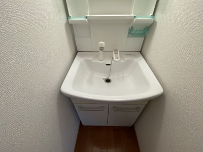 【洗面所】 | ローズフラット | 別号室の写真になります。現況優先。