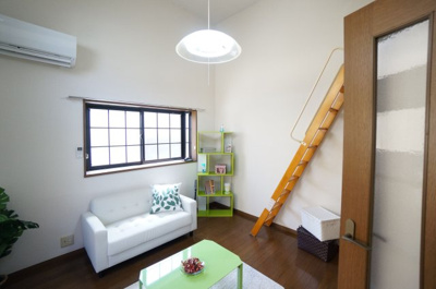 【居間・リビング】 | サングランデ福大 | 別号室の写真になります。現況優先。