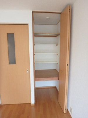 【収納】 | サンガーデン地行 | 別号室の写真になります。現況優先。