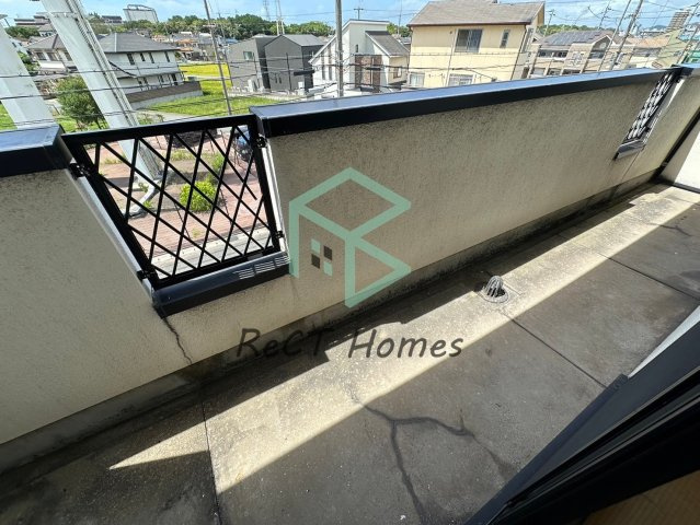 姫路市飾磨区中島３丁目の賃貸マンションのバルコニー