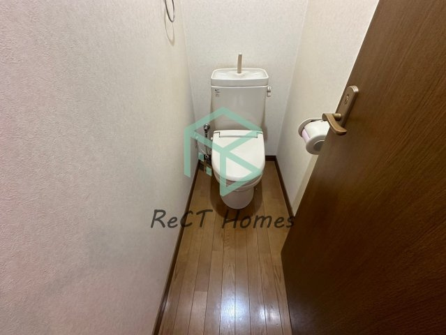 姫路市飾磨区中島３丁目の賃貸マンションのトイレ