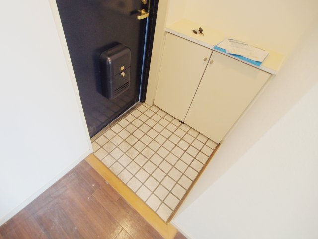 ラフィーネ府中の玄関