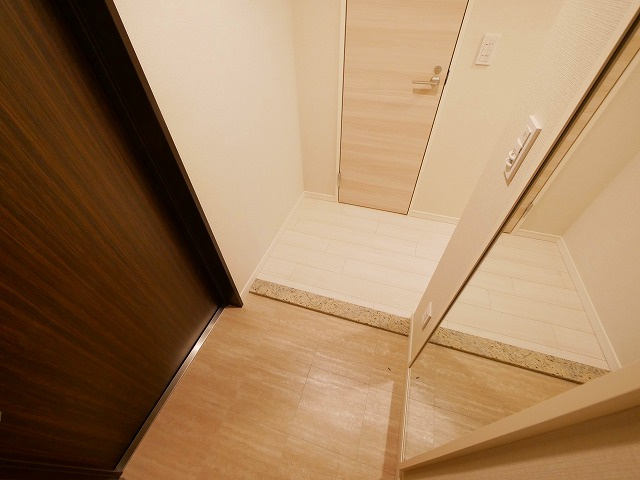 ラヴィーナ奈良の玄関