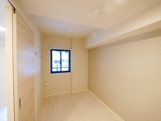 ラヴィーナ奈良の洋室