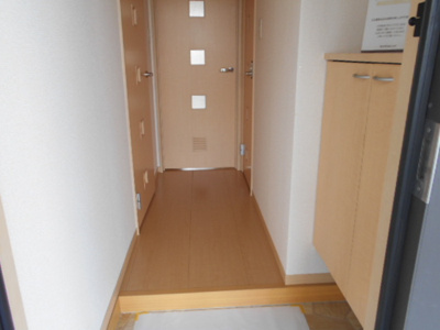 【玄関】 | ﾙﾐｴｰﾙﾓﾅﾘｴ | 玄関