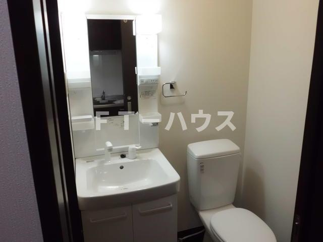 グラジーエ大久保の洗面所