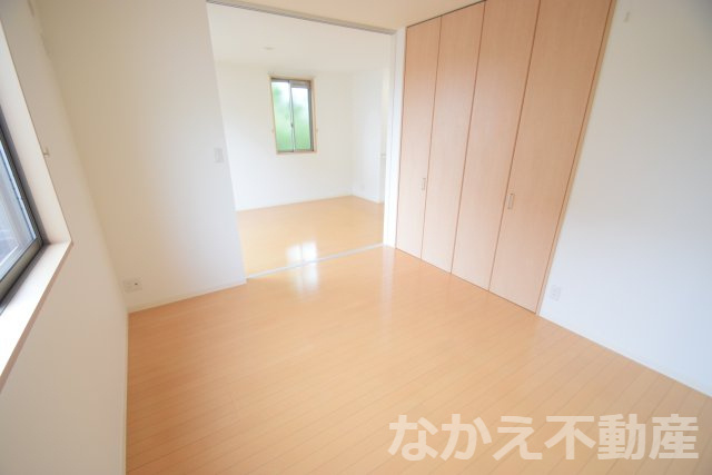 【寝室】 | 落ち着いた色調の寝室です