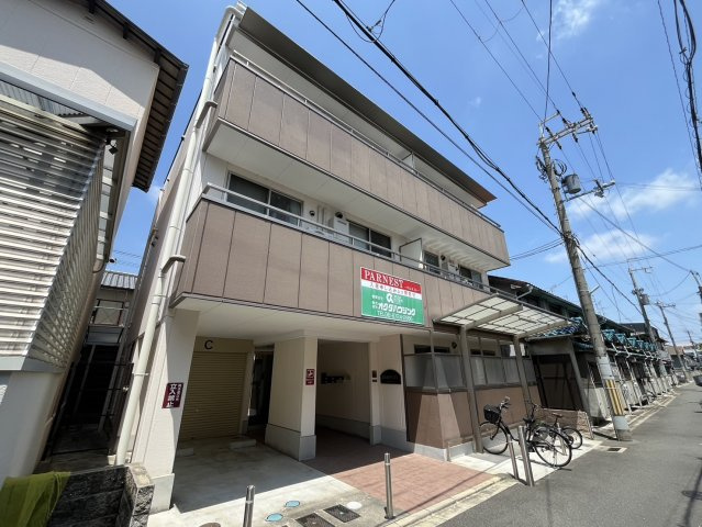 パルネストの外観