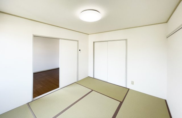 ディアス川南　Ａ棟の和室