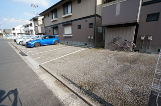 【駐車場】