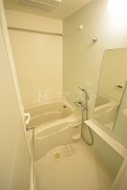 アンビエンテ四ツ橋の浴室