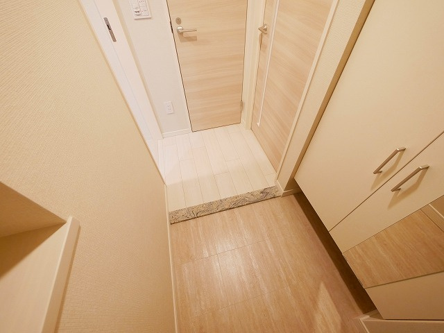 ラヴィーナ奈良の玄関