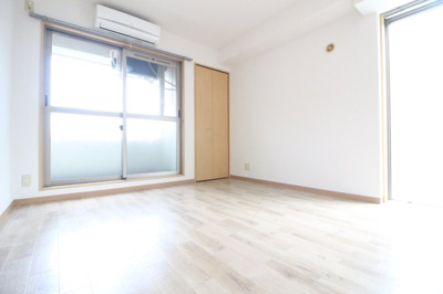 【居間・リビング】 | フィレンツェ四天王寺