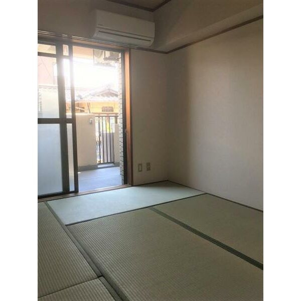 ピアレス円勝寺の和室