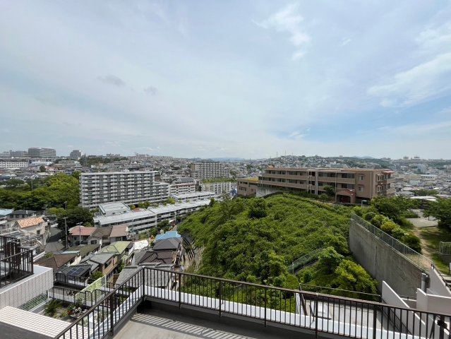 ライオンズマンション西舞子の展望